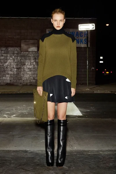 Look 28